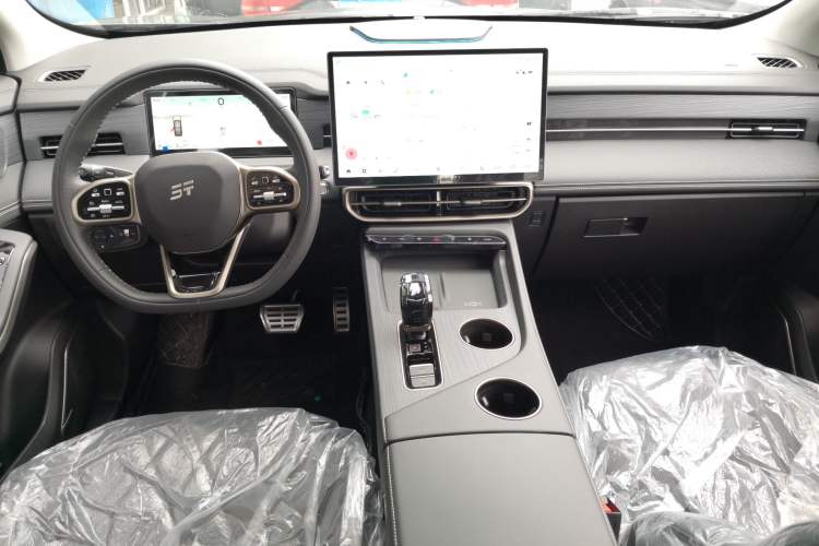 Used JETOUR Shanhai L9 2024 1.5TD 2DHT Pro 7-Seater Center Console