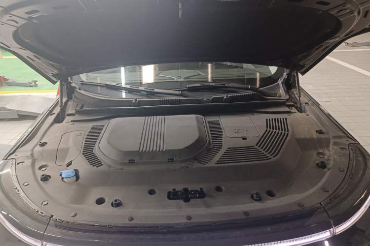 Used JETOUR Shanhai L9 2024 1.5TD 2DHT Pro 5-Seater Engine Bay