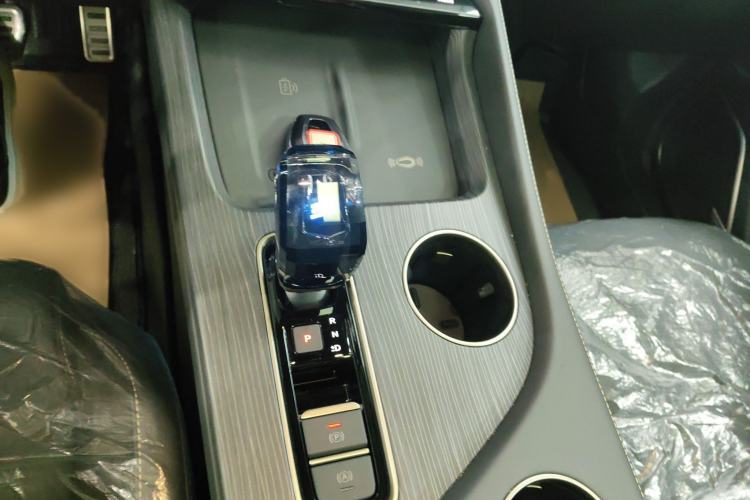 Used JETOUR Shanhai L9 2024 1.5TD 2DHT Pro 7-Seater Gear Lever