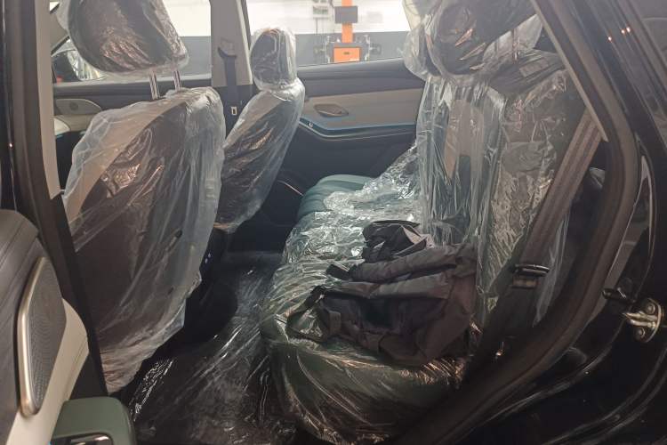 Used JETOUR Shanhai L9 2024 1.5TD 2DHT Pro 5-Seater Interior 4