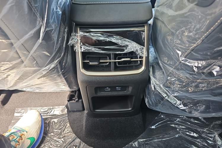 Used JETOUR Shanhai L9 2024 1.5TD 2DHT Pro 5-Seater Interior 8