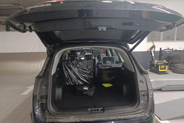 Used JETOUR Shanhai L9 2024 1.5TD 2DHT Pro 5-Seater Trunk