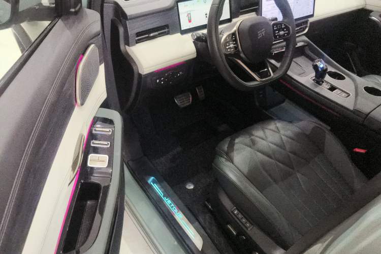 Used JETOUR Shanhai L9 2024 1.5TD 2DHT Max 7-Seater Driver Seat