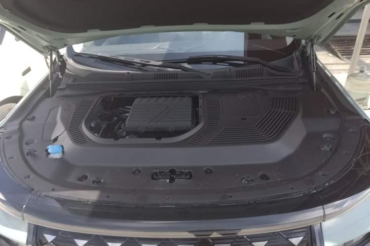 Used JETOUR Shanhai L9 2024 1.5TD 2DHT Max 7-Seater Engine Bay