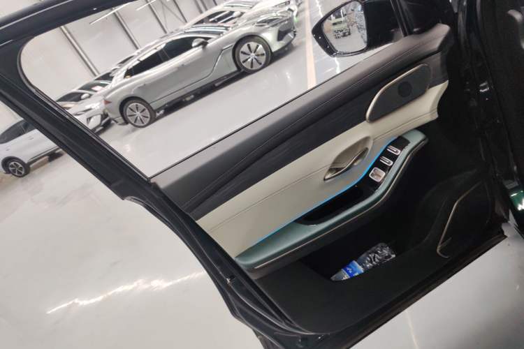 Used JETOUR Shanhai L9 2024 1.5TD 2DHT Pro 7-Seater Left Front Door Interior