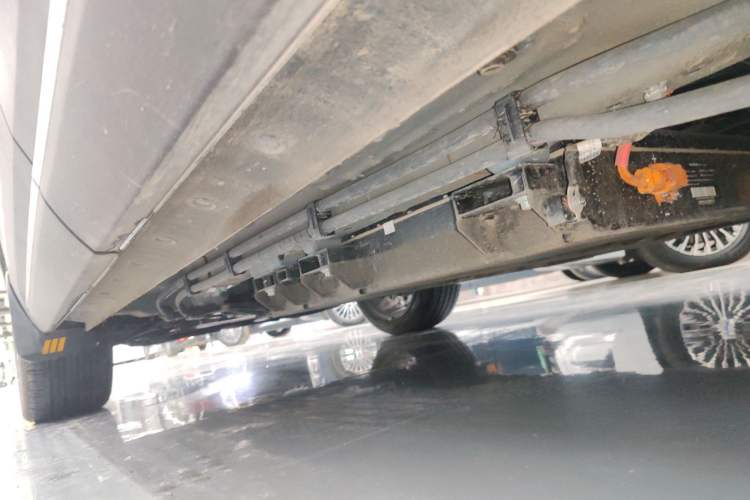 Used JETOUR Shanhai L9 2024 1.5TD 2DHT Pro 7-Seater Left Side Sill