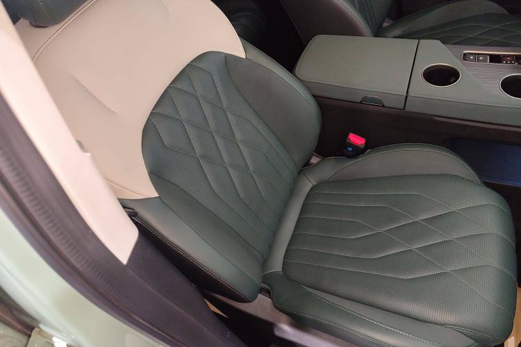 Used JETOUR Shanhai L9 2024 1.5TD 2DHT Pro 7-Seater Right Front Seat