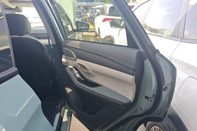 Used JETOUR Shanhai L9 2024 1.5TD 2DHT Max 7-Seater Right Rear Door Interior