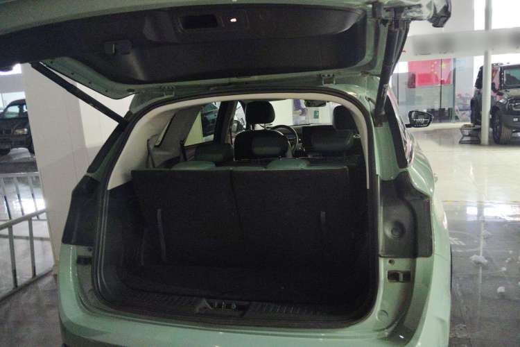 Used JETOUR Shanhai L9 2024 1.5TD 2DHT Max 7-Seater Trunk