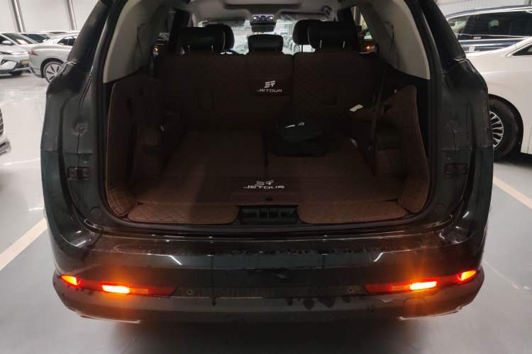Used JETOUR Shanhai L9 2024 1.5TD 2DHT Pro 7-Seater Trunk