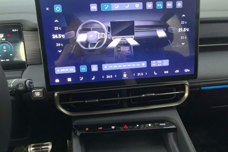 Used JETOUR Shanhai L9 2024 1.5TD 2DHT Pro 5-Seater Audio And AC Panel