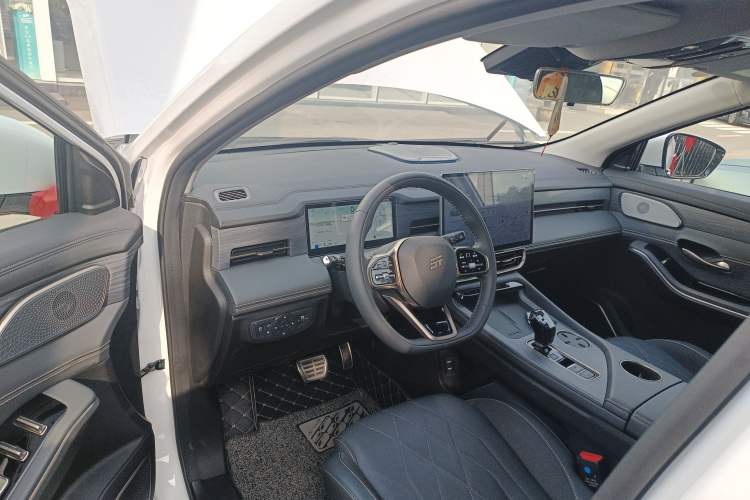 Used JETOUR Shanhai L9 2024 1.5TD 2DHT Pro 5-Seater Center Console