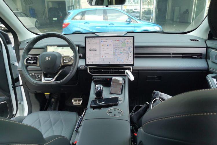 Used JETOUR Shanhai L9 2024 1.5TD 2DHT Pro 7-Seater Center Console