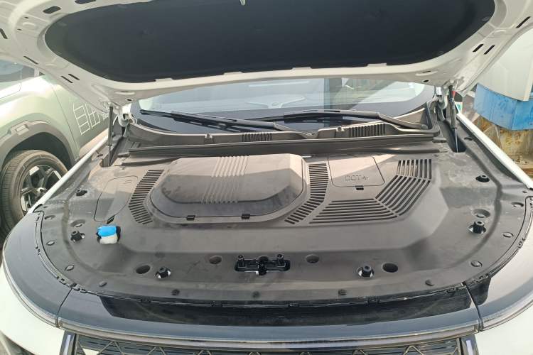 Used JETOUR Shanhai L9 2024 1.5TD 2DHT Pro 5-Seater Engine Bay