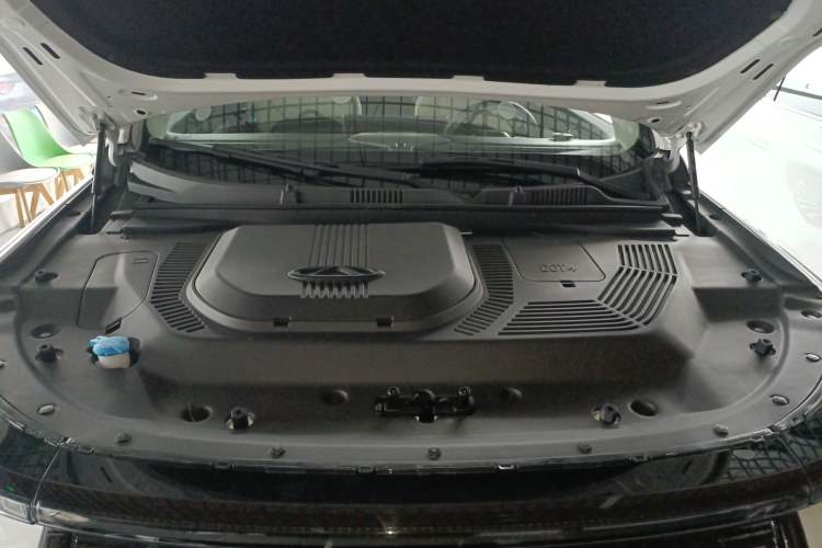 Used JETOUR Shanhai L9 2024 1.5TD 2DHT Pro 5-Seater Engine Bay