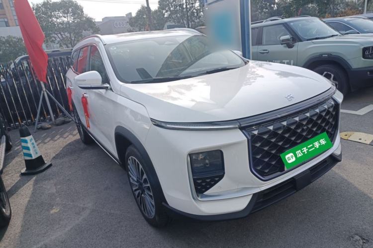 Used JETOUR Shanhai L9 2024 1.5TD 2DHT Pro 5-Seater Front Right 45 Deg