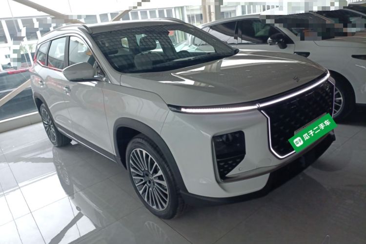 Used JETOUR Shanhai L9 2024 1.5TD 2DHT Pro 5-Seater Front Right 45 Deg