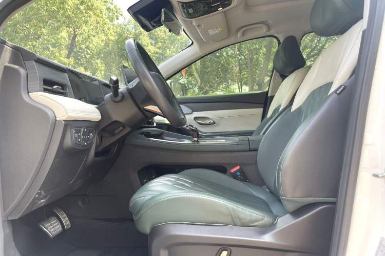 Used JETOUR Shanhai L9 2024 1.5TD 2DHT Pro 7-Seater Interior 3