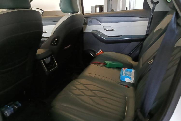 Used JETOUR Shanhai L9 2024 1.5TD 2DHT Pro 7-Seater Interior 4