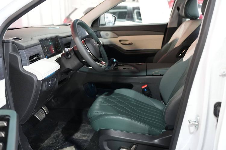 Used JETOUR Shanhai L9 2024 1.5TD 2DHT Air 7-Seater Interior 5