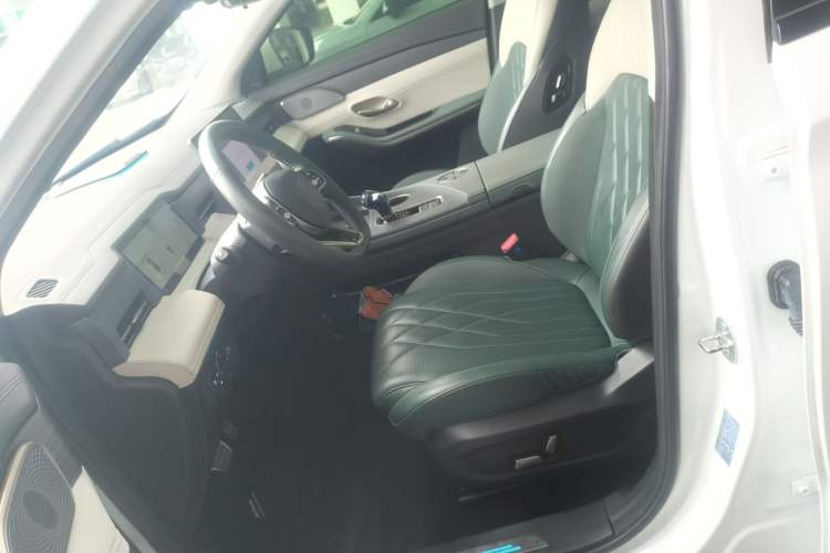 Used JETOUR Shanhai L9 2024 1.5TD 2DHT Pro 7-Seater Left Front Seat