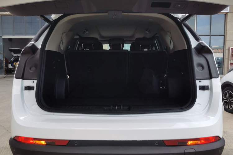 Used JETOUR Shanhai L9 2024 1.5TD 2DHT Pro 7-Seater Trunk