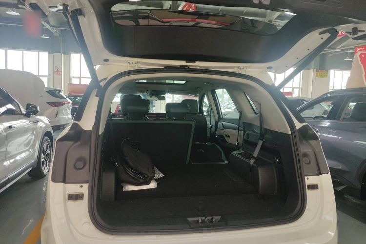 Used JETOUR Shanhai L9 2024 1.5TD 2DHT Air 7-Seater Trunk