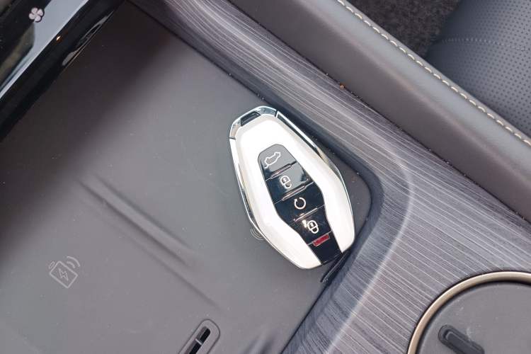 Used JETOUR Shanhai L9 2024 1.5TD 2DHT Pro 5-Seater Vehicle Key