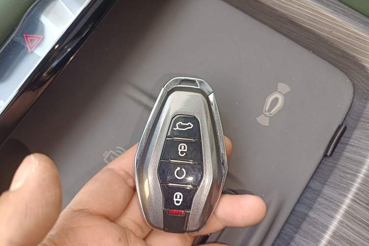 Used JETOUR Shanhai L9 2024 1.5TD 2DHT Pro 7-Seater Vehicle Key