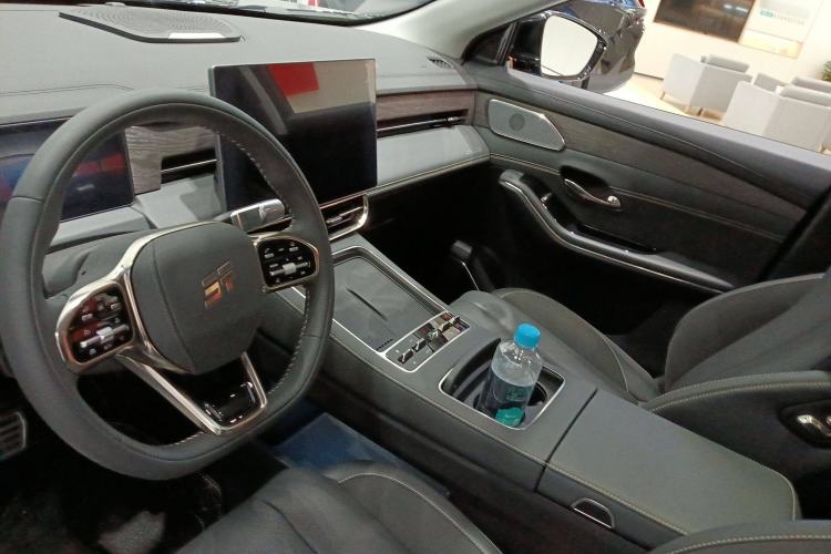 Used JETOUR Shanhai L9 2025 1.5TD 2DHT Luxury Edition 6-Seater Interior 3