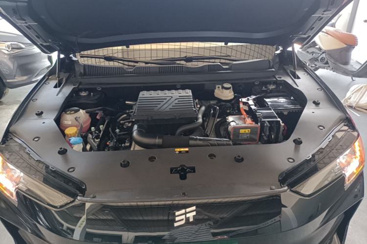 Used JETOUR Shanhai L6 2024 1.5TD DHT MAX Engine Bay