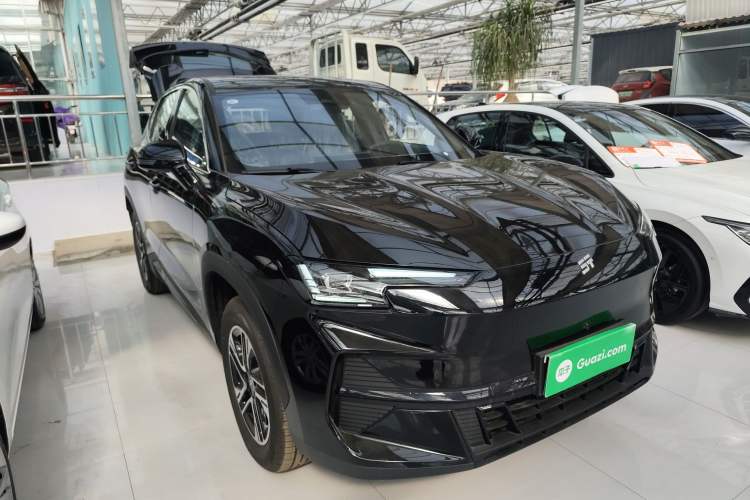 Used JETOUR Shanhai L6 2024 1.5TD DHT MAX Front Right 45 Deg