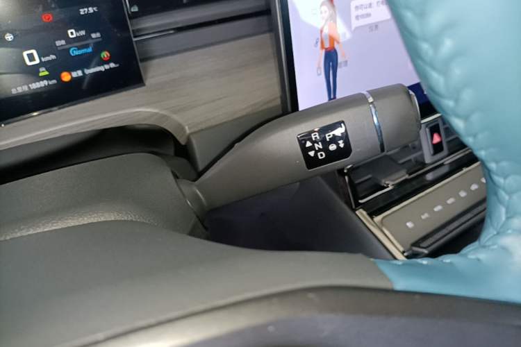 Used JETOUR Shanhai L6 2024 1.5TD DHT MAX Gear Lever