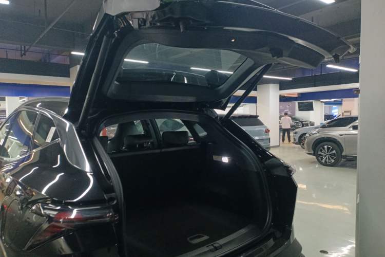 Used JETOUR Shanhai L6 2024 1.5TD DHT ULTRA Trunk