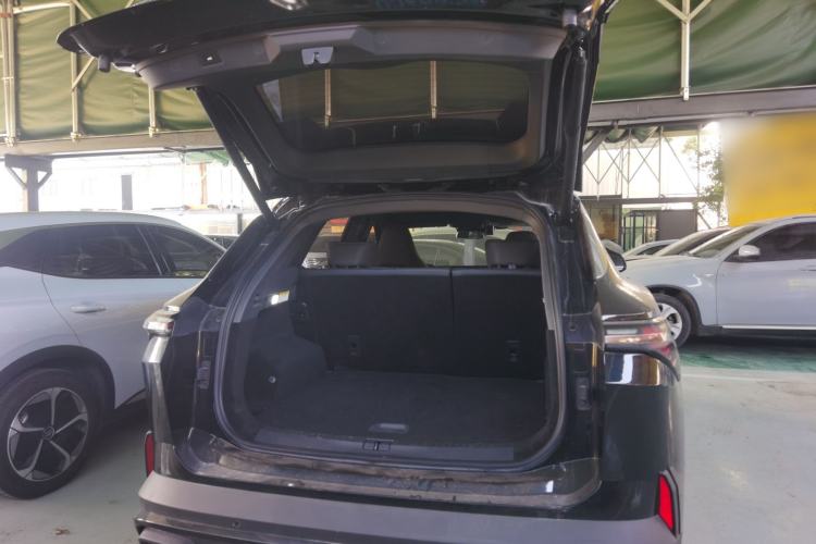 Used JETOUR Shanhai L6 2024 1.5TD DHT MAX Trunk