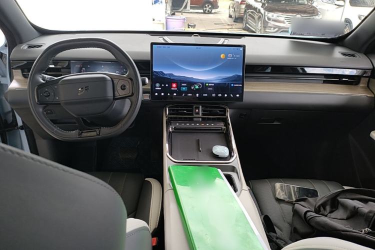 Used JETOUR Shanhai L6 2024 1.5TD DHT MAX Center Console