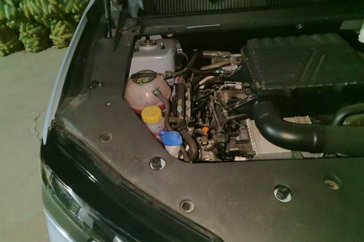 Used JETOUR Shanhai L6 2024 1.5TD DHT MAX Engine Bay Right