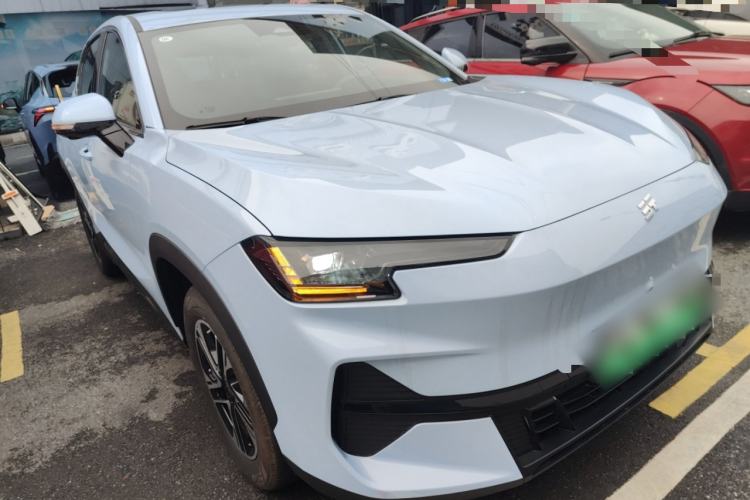 Used JETOUR Shanhai L6 2024 1.5TD DHT MAX Front Right 45 Deg
