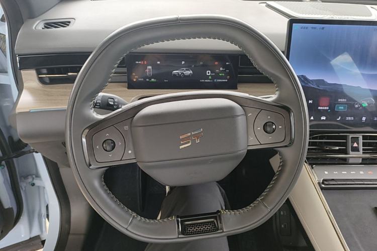 Used JETOUR Shanhai L6 2024 1.5TD DHT MAX Steering Wheel
