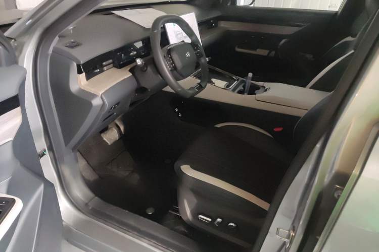 Used JETOUR Shanhai L6 2024 1.5TD DHT ULTRA Driver Seat