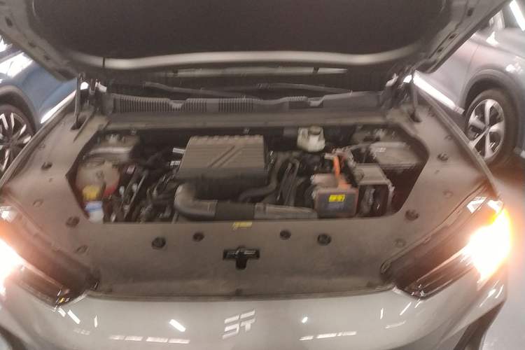 Used JETOUR Shanhai L6 2024 1.5TD DHT ULTRA Engine Bay