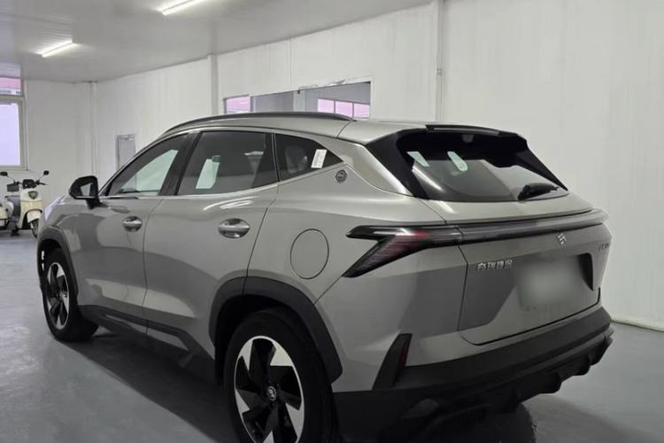 Used JETOUR Shanhai L6 2024 1.5TD DHT ULTRA Exterior 1