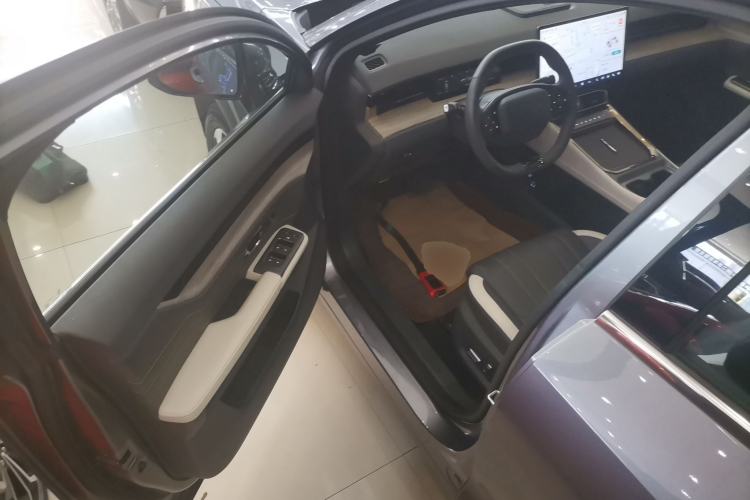 Used JETOUR Shanhai L6 2024 1.5TD DHT ULTRA Interior 3