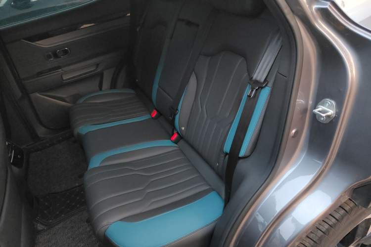 Used JETOUR Shanhai L6 2024 1.5TD DHT ULTRA Interior 4