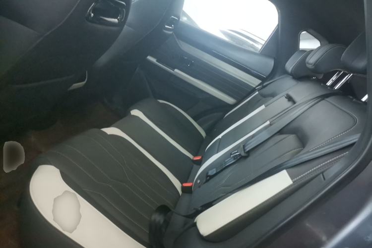 Used JETOUR Shanhai L6 2024 1.5TD DHT ULTRA Interior 4