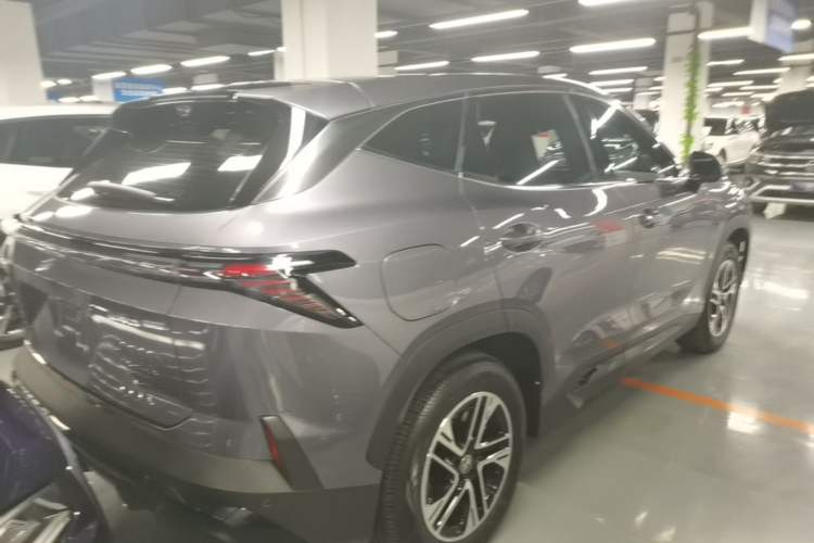 Used JETOUR Shanhai L6 2024 1.5TD DHT MAX Rear Right 45 Deg