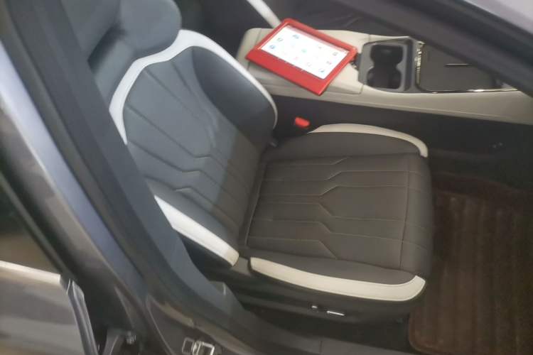 Used JETOUR Shanhai L6 2024 1.5TD DHT ULTRA Right Front Seat