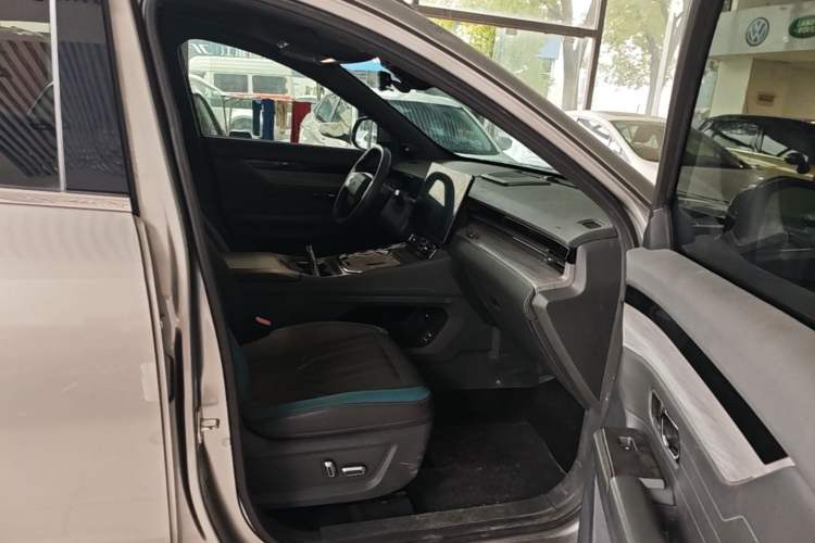 Used JETOUR Shanhai L6 2024 1.5TD DHT ULTRA Right Front Seat