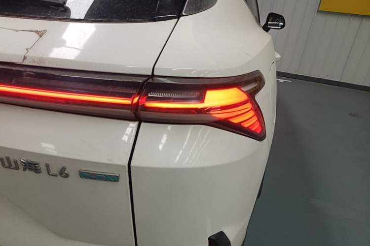 Used JETOUR Shanhai L6 2024 1.5TD DHT ULTRA Right Rear Taillight