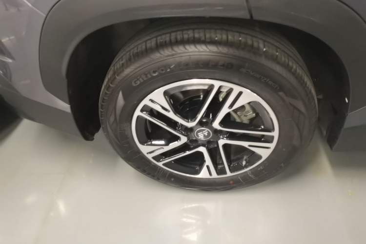 Used JETOUR Shanhai L6 2024 1.5TD DHT MAX Right Rear Wheel Hub